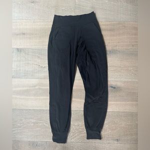 lululemon joggers